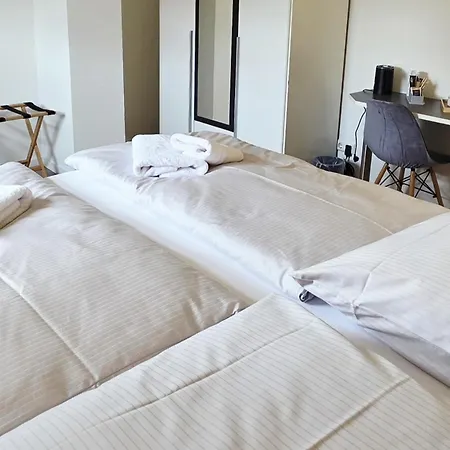 ゲストハウス La Casa